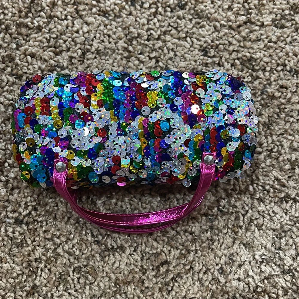 2 pair kids sunglasses and 1 case.